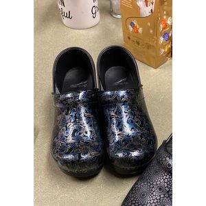 Nursing Clogs